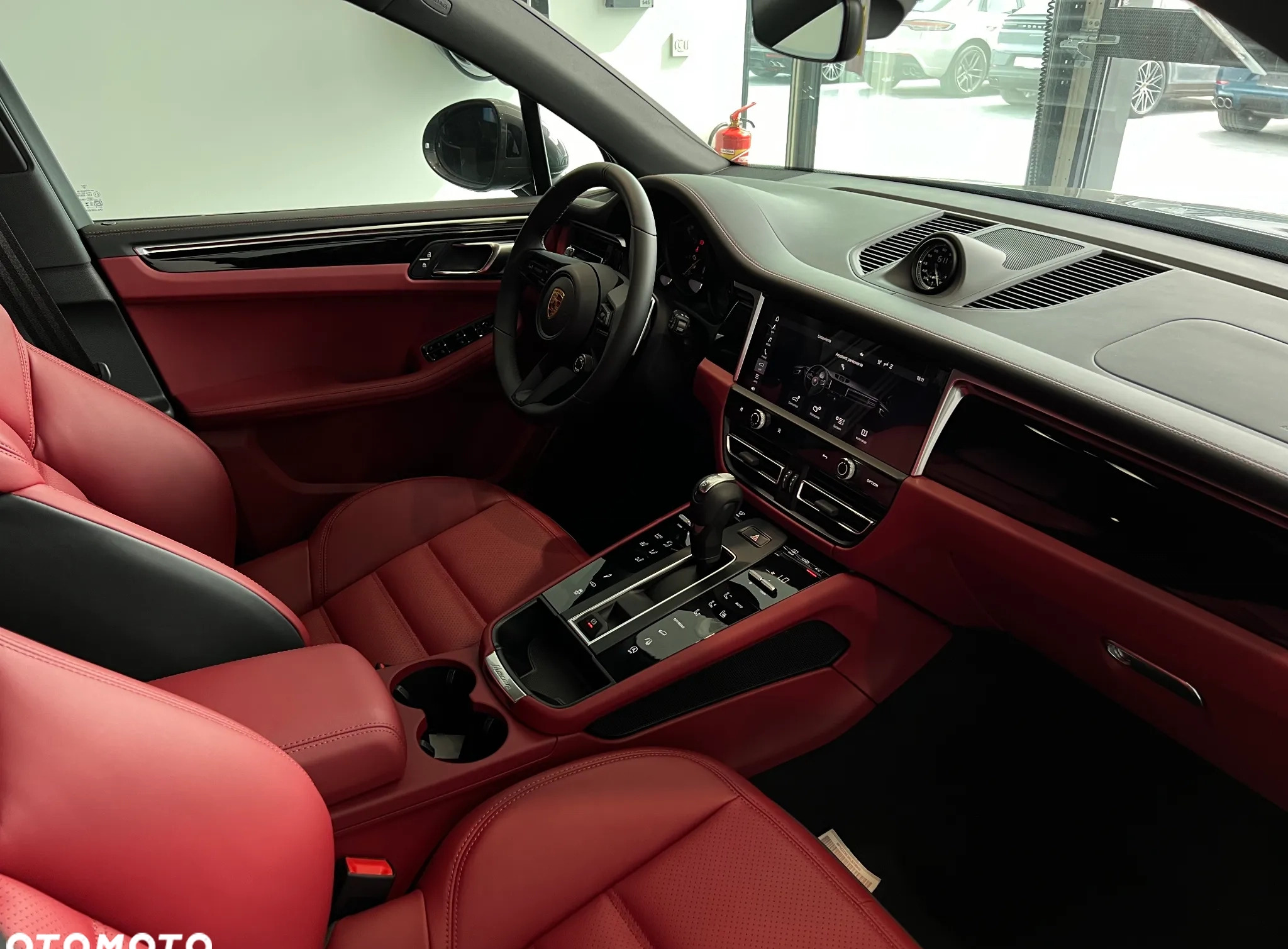 Porsche Macan cena 387028 przebieg: 10, rok produkcji 2024 z Zakopane małe 16